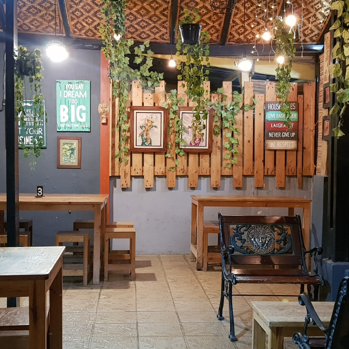 Kafe İç Mekan Kartonpiyer