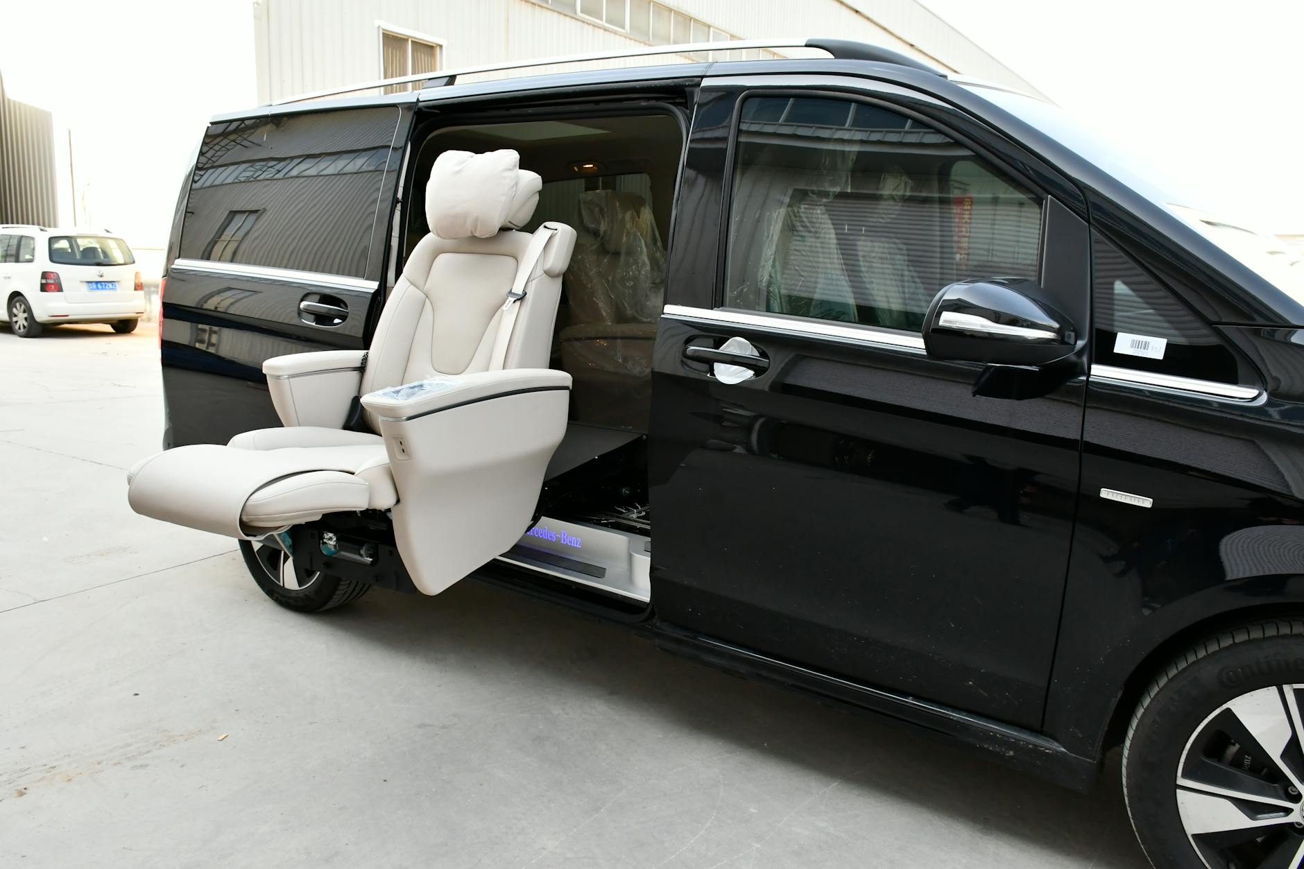 VIP Minivan